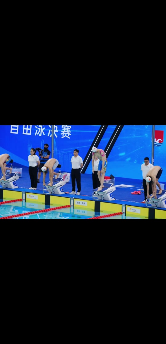 竞技精神体现在每场比赛中,观众赞不绝口 竞技精神体现在每场比赛中,观众赞不绝口