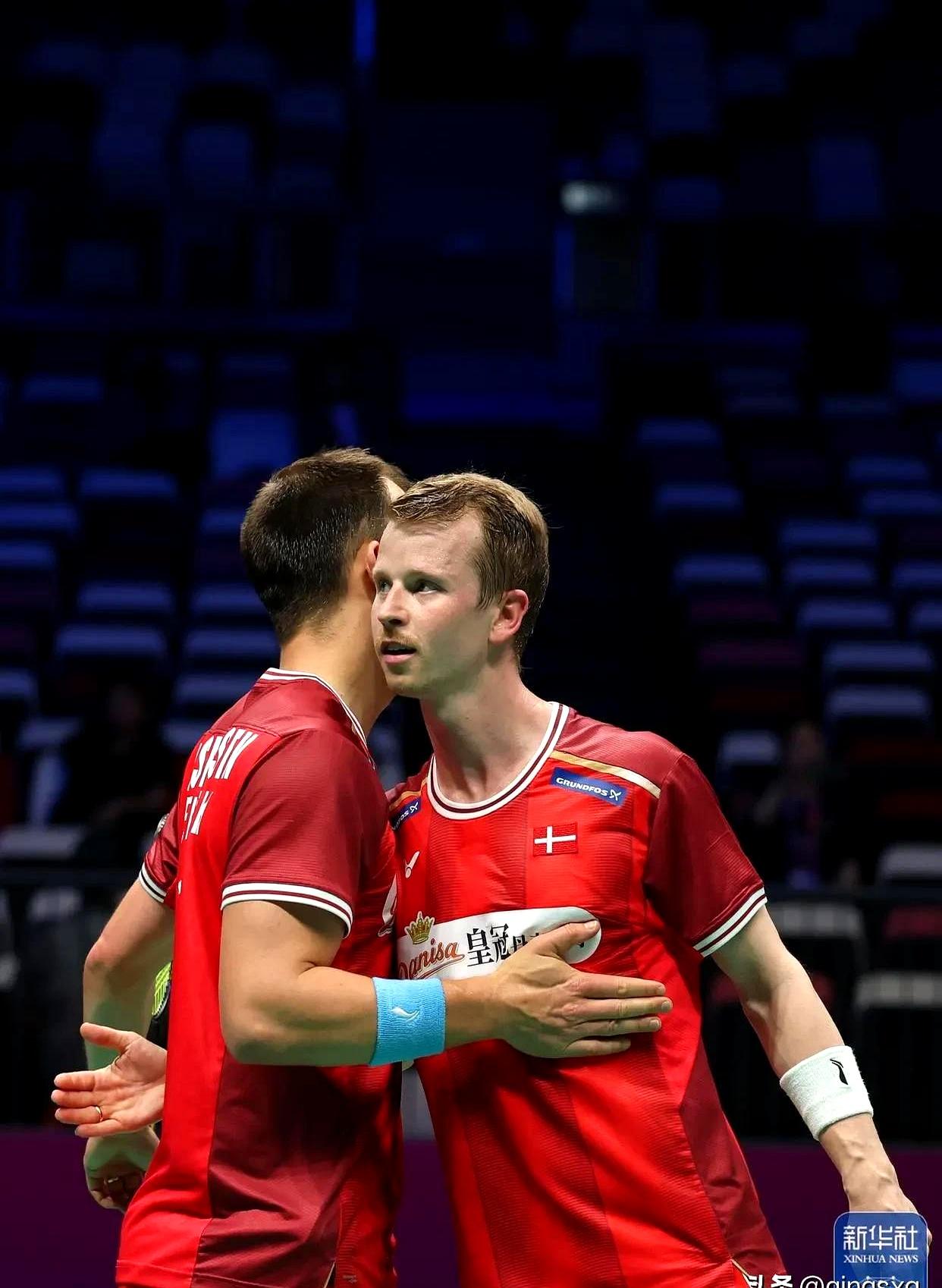 包含丹麦羽毛球队鏖战韩国羽毛球队，安赛龙高光表现的词条