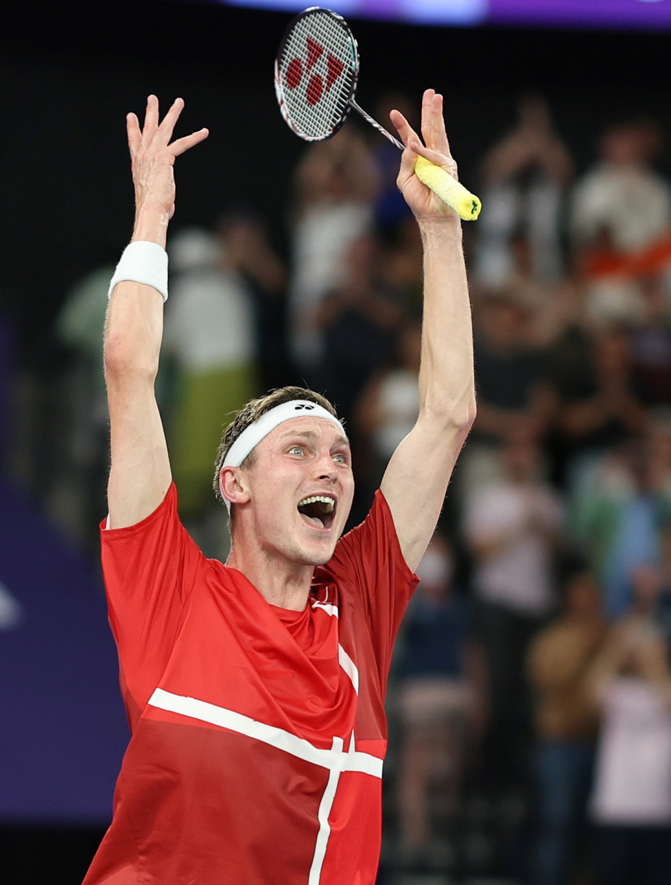 包含丹麦羽毛球队鏖战韩国羽毛球队，安赛龙高光表现的词条