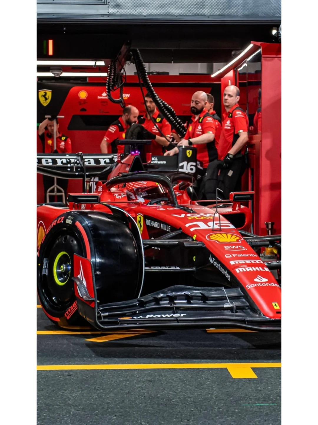 威廉姆斯险胜哈斯车队,勒克莱尔带队取胜的简单介绍 威廉姆斯险胜哈斯车队,勒克莱尔带队取胜的简单介绍