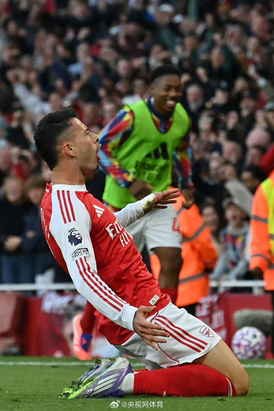 曼城绝杀瑞士,马丁内利扛起全队 曼城绝杀瑞士,马丁内利扛起全队